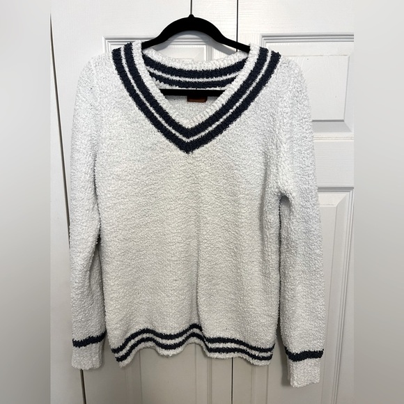 POL Sweaters - POL Soft Thick Preppy Collegiate Sweater. White with Blue Stripes. Woman L